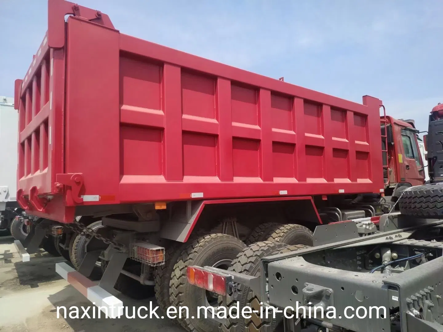 Sinotruck HOWO 6X4 Mini Dump Tipper Delivery Cargo Lorry Box Truck Used Vehicles