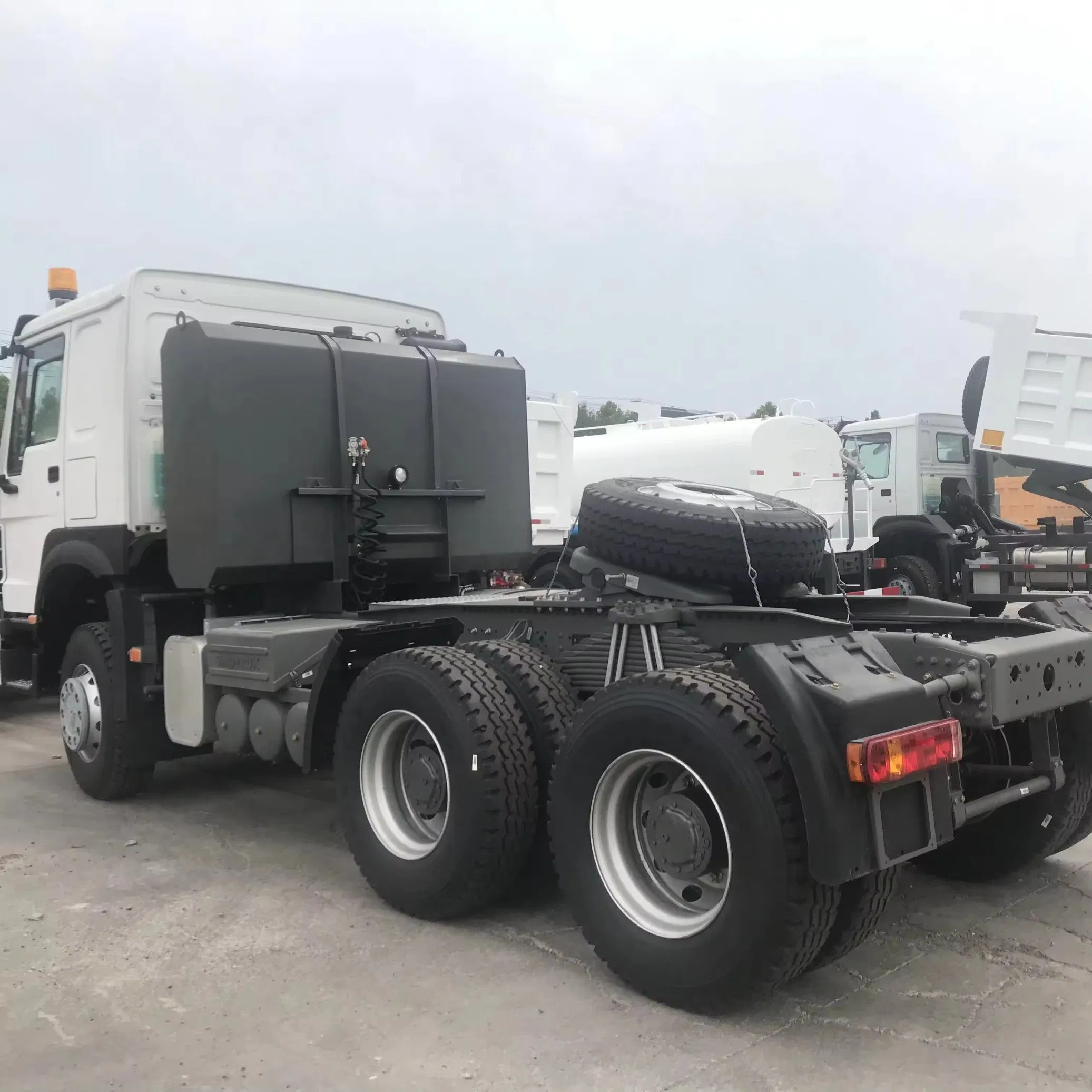 Sinotruk HOWO 10 Wheeler 420HP Prime Mover for Highway Transport Tractor Truck