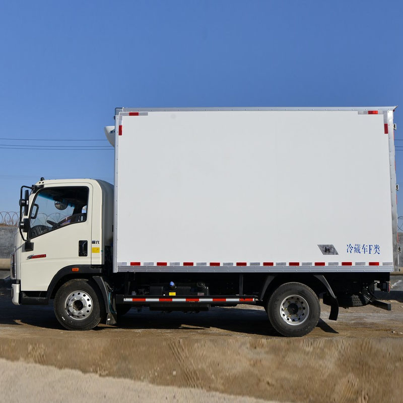 Dongfeng Sinotruk Jmc JAC Foton Small Cold Refrigerator Freezer Refrigerated Commercial Van Box Cargo Mobile Food Light Transport Truck Reefer Price for Sale