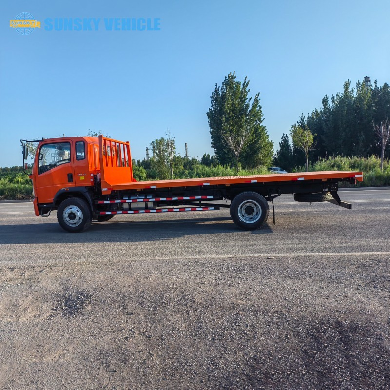 HOWO 4X2 Flatbed Truck for Heavy-Duty Cargo Transport