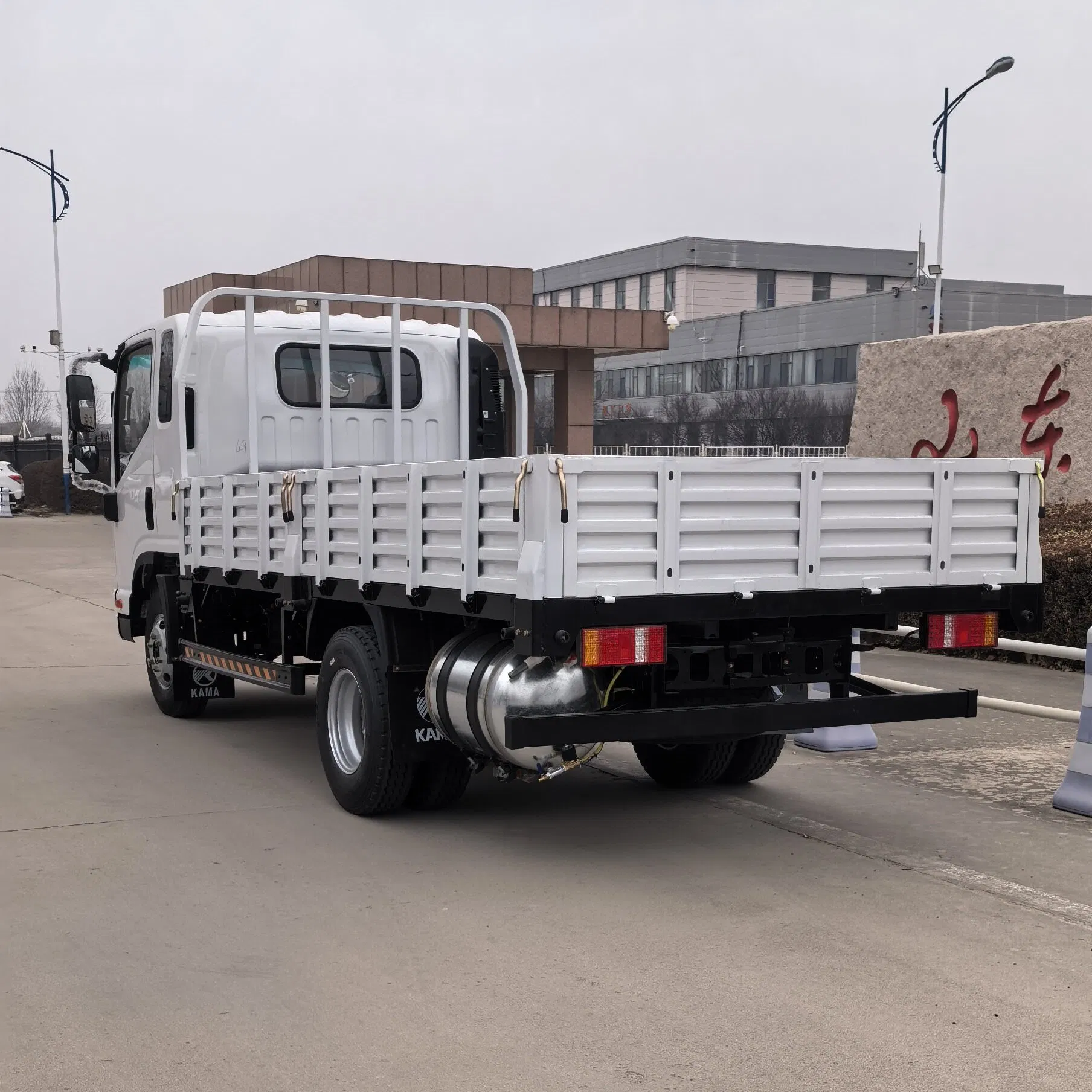 Kama M Series Durable 5-Speed Manual Diesel Truck for Urban Logistics and Delivery