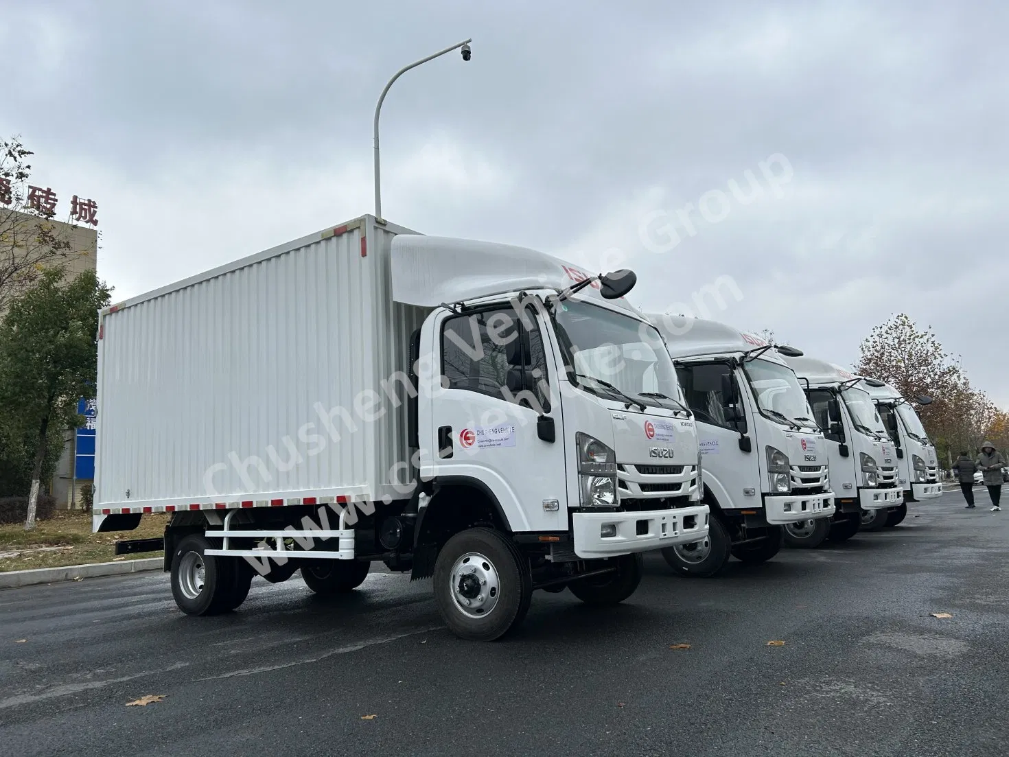 Suzuki Kv100 4X4 Cargo Truck Van Trucks 5t Container Box Truck Goods Transport Lorry Truck