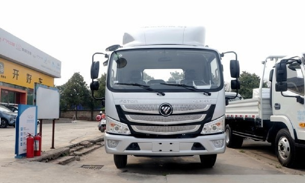 Aumark S Flatbed Truck for Efficient Freight and Cargo Transport