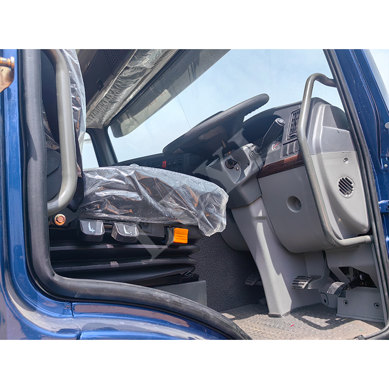 Heavy Duty 40ton 35ton HOWO Flatbed Truck 8X4 Cargo Truck Heavy Duty Excavator Transport Used Truck