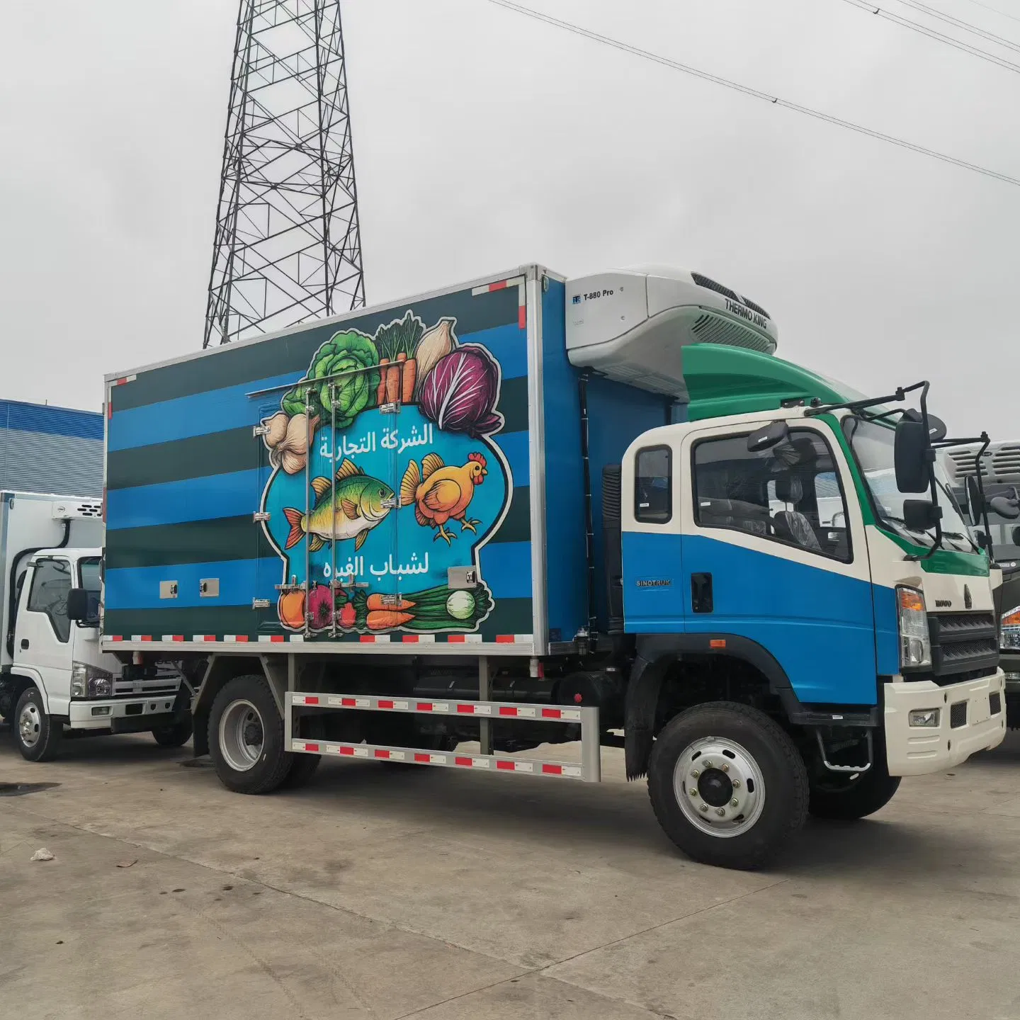 HOWO Refrigerated Refrigerator Van Box Freezer Transport Box Food Cooling Cargo Truck