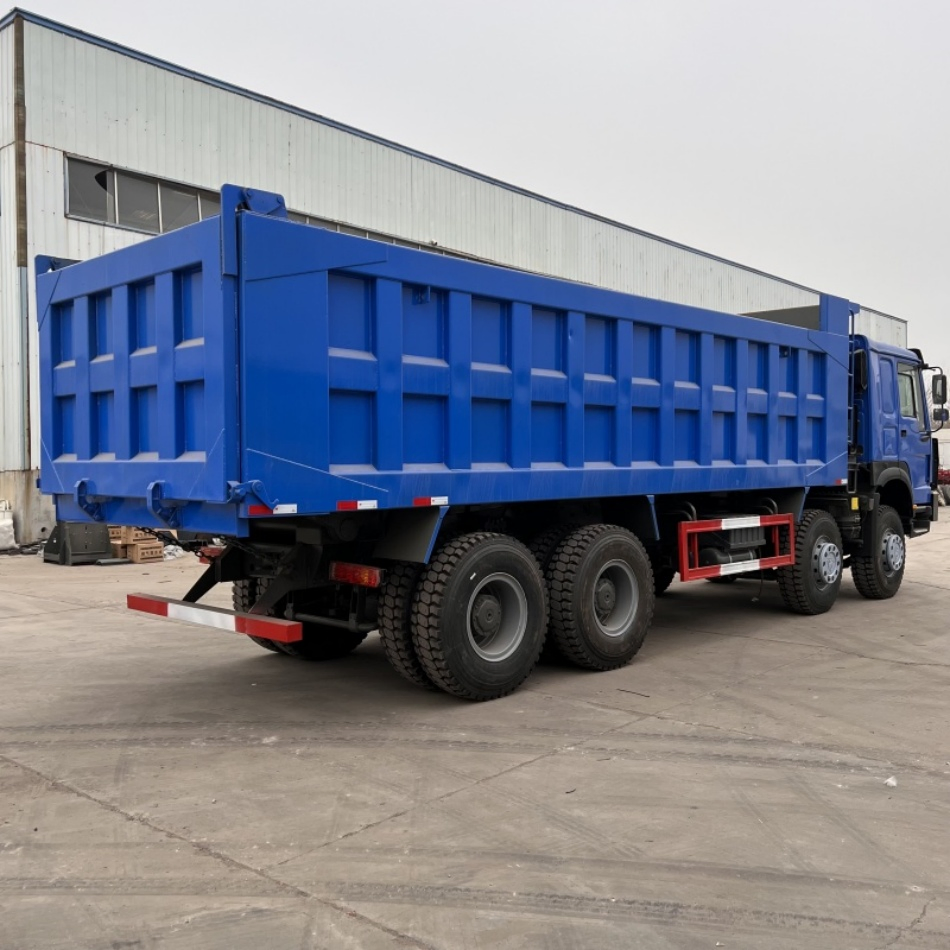 Rugged Reliability Heavy-Haul Applications HOWO 12-Wheel Dump Truck Description for Mining Applications