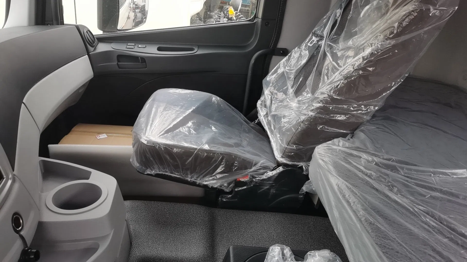 Foton Auman Gtl-E Heavy-Duty Tractor Truck 6X4 New Energy Electric/Hybrid Power Long-Haul Logistics Container Transport Green Cargo High-Efficiency Eco-Friendly