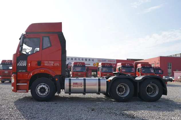 FAW Jiefang J6p Rear View