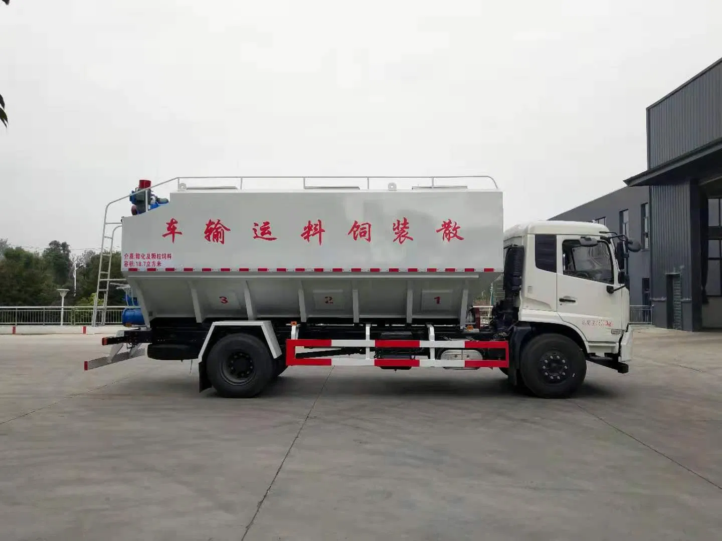 24 Cubic Meters Dongfeng Tianjin Feed Transport Vehicle Box Transport Truck Cargo Transport Truck Flatbed Transport Truck