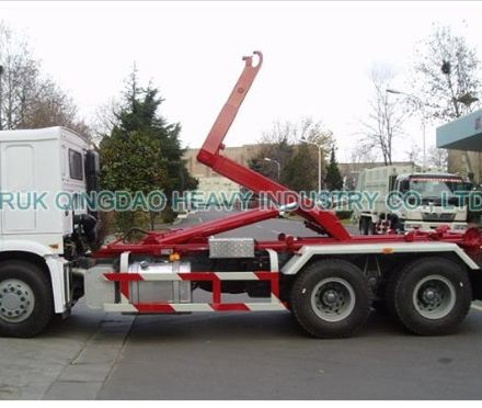 Manufacturer 17t/20t/22t Sinotruk HOWO Tx 6X4 Hook Lift Compressed Garbage Transport Rubbish Refuse Waste Transportation Arm Heavy Truck with Lifting Container
