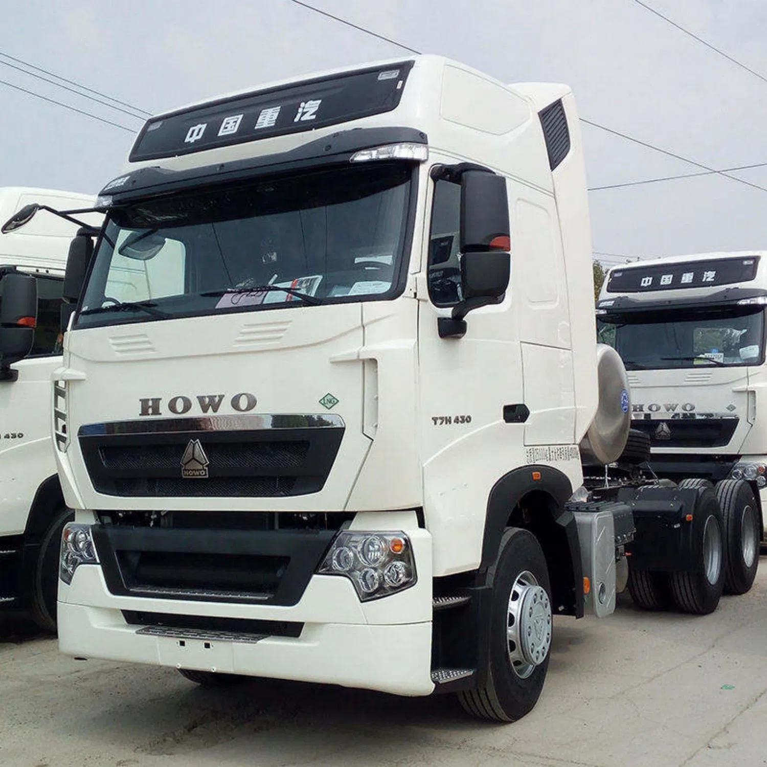 HOWO Heavy Duty Truck Cab with Robust Steel Construction for Long Haul Transportation and Mining Operations