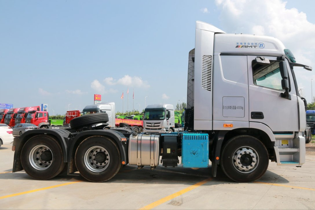 Foton Auman 6*4 High Cost-Effective, Tractor Truck, German Technology, High-End Chinese Truck, Automatic Transmission, Zf Transmission, Air Suspension