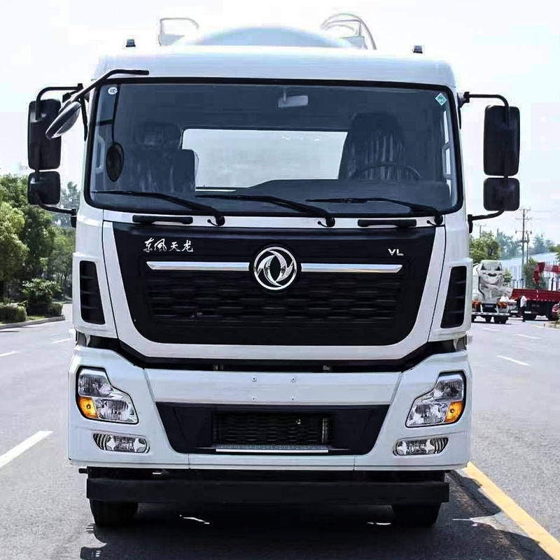 Dongfeng Tianlong 60tons 30m³ 8X4 Low Density Powder Material Tanker Van Transport Vehicle Bulk Cement Powder Material Transport Tanker Truck