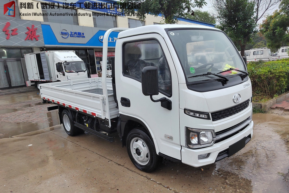 Saic Yuejin Fuxing S80 95 Horsepower 3.36-Meter Single Row Fence Small Truck Suitable for Urban Delivery