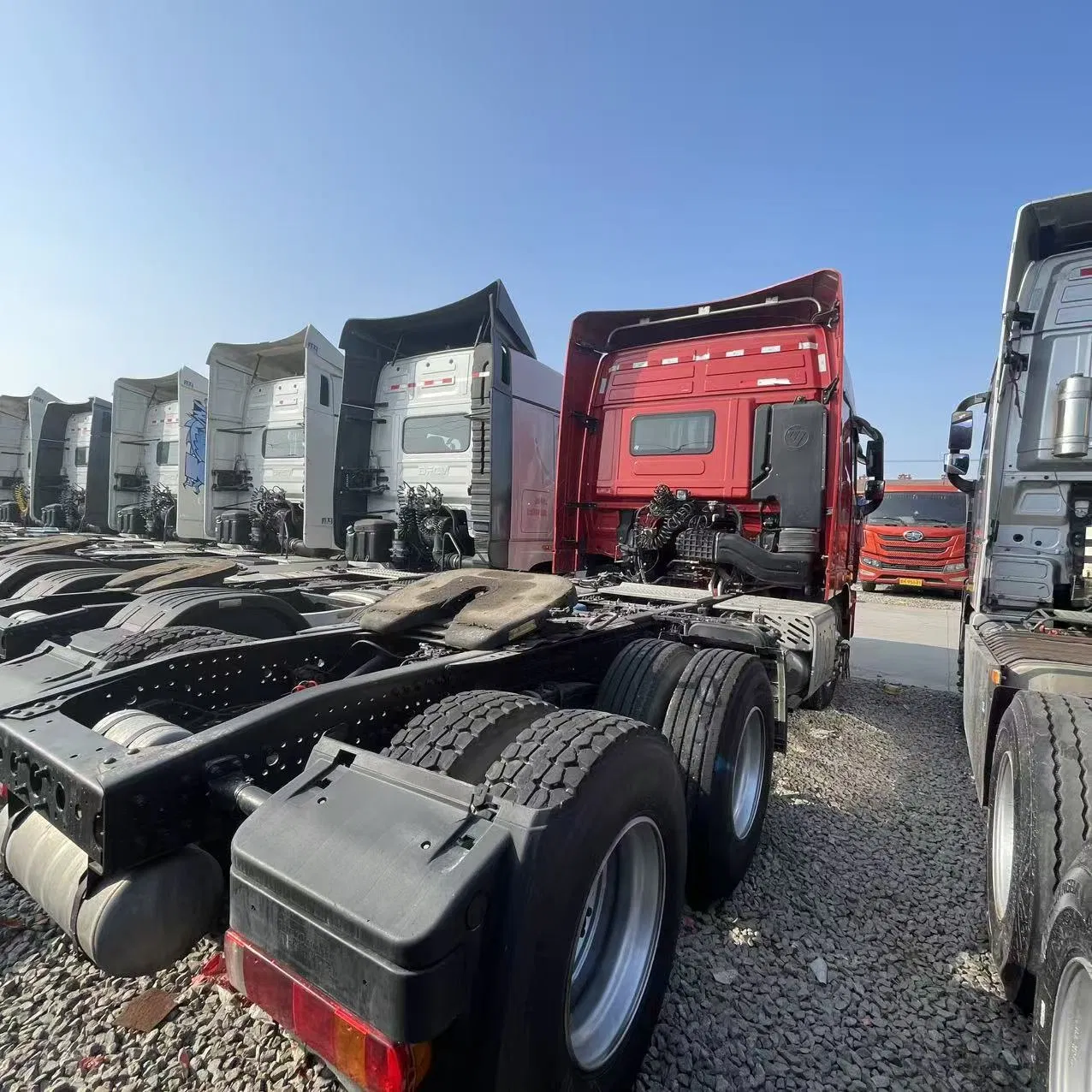 Second-Hand Foton Gtl Tractor Truck Euro III/IV/V Diesel Fuel Left Drive Heavy Duty Tipper Truck for Mining Construction and Long Haul Transport Export Ready