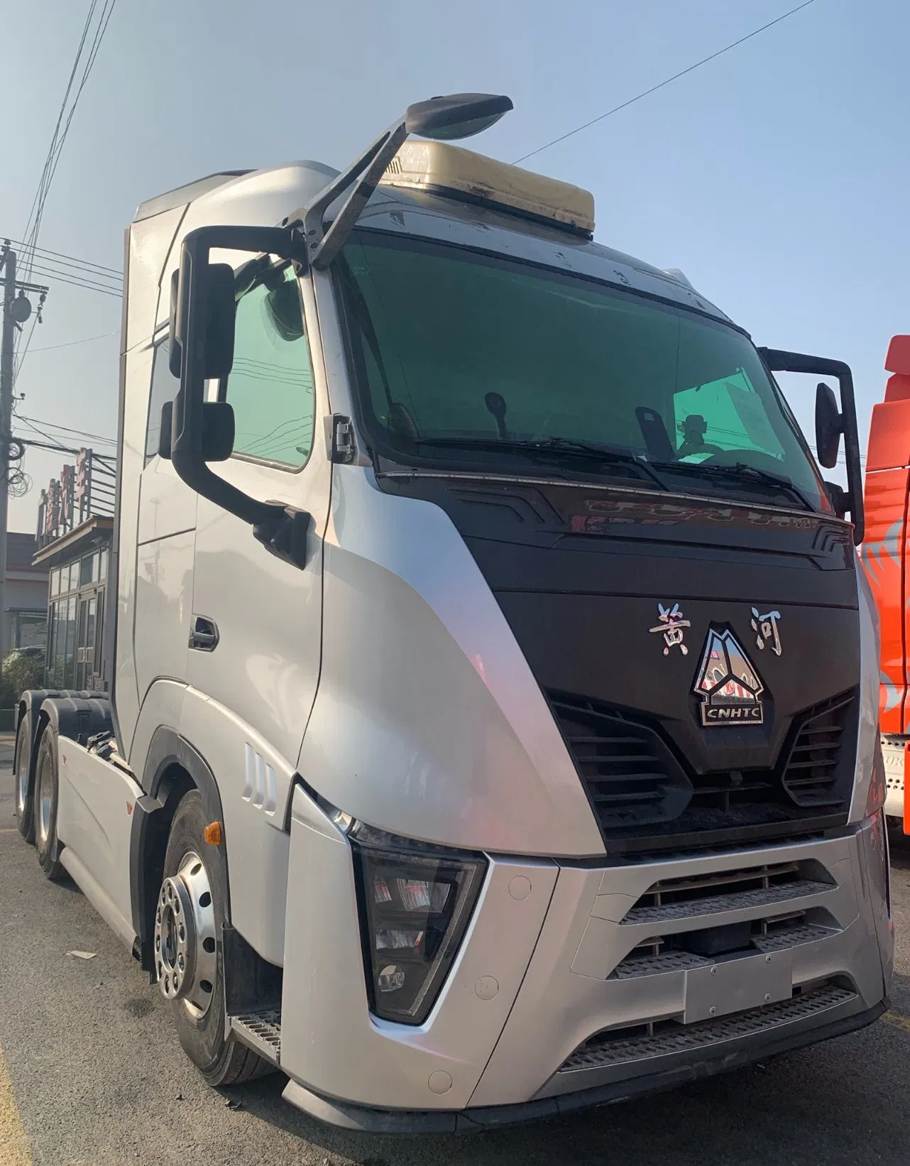 Used Tractor Yellow River X7 Heavy Truck 6X4 Logistics Distribution and Express Express Special Vehicles, The Ideal Choice for Long-Distance Logistics Transport