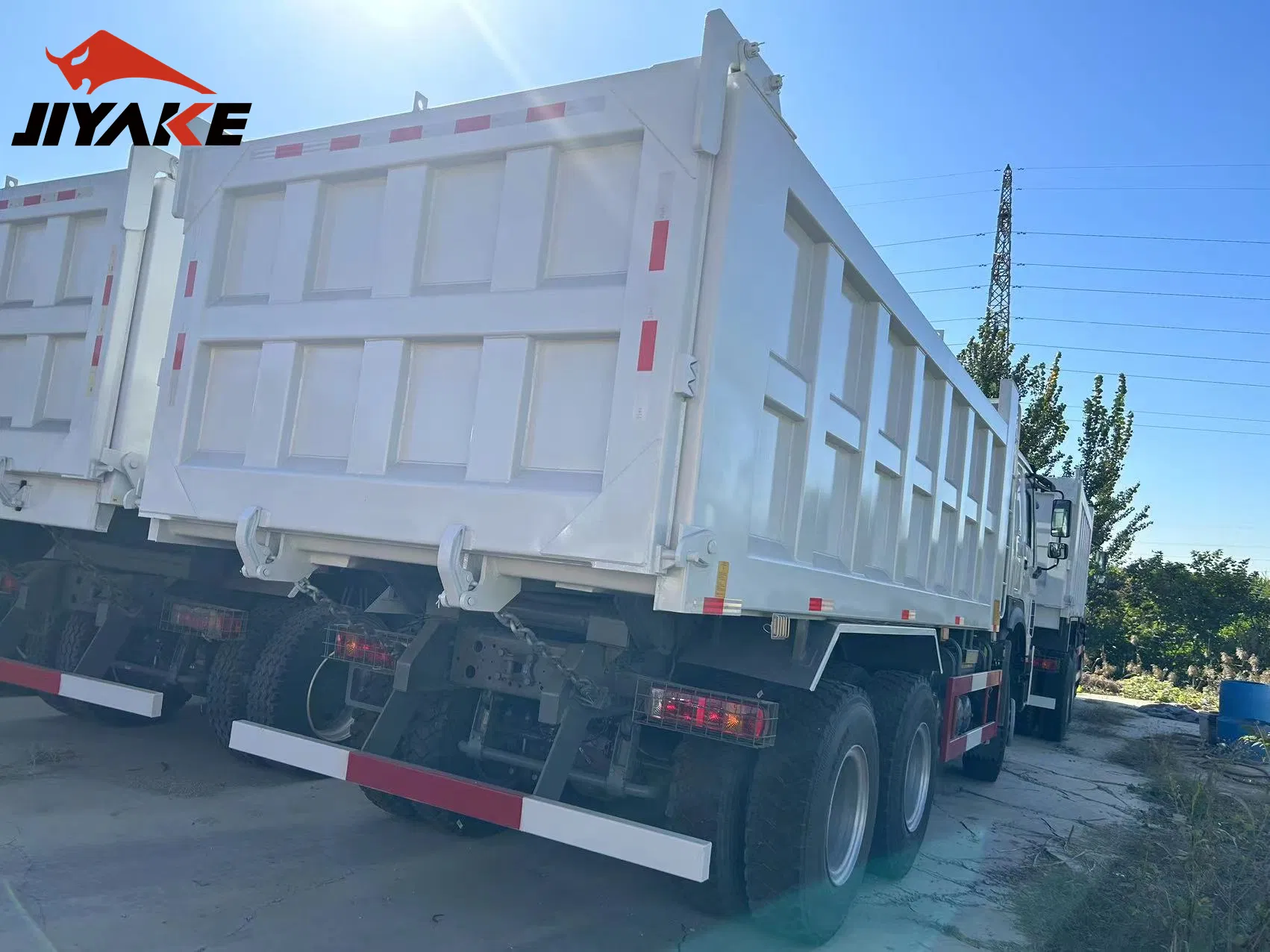 High-Performance New Sinotruk 8*4 Dump Truck for Mining and Construction Heavy Haul