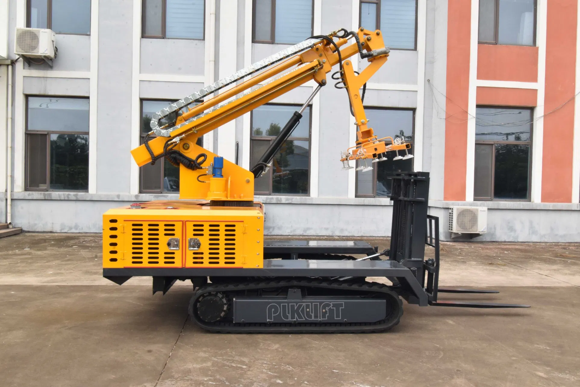 CE Certified Plk Lift Crawler Truck Photovoltaic PV Panel Installation Vehicle