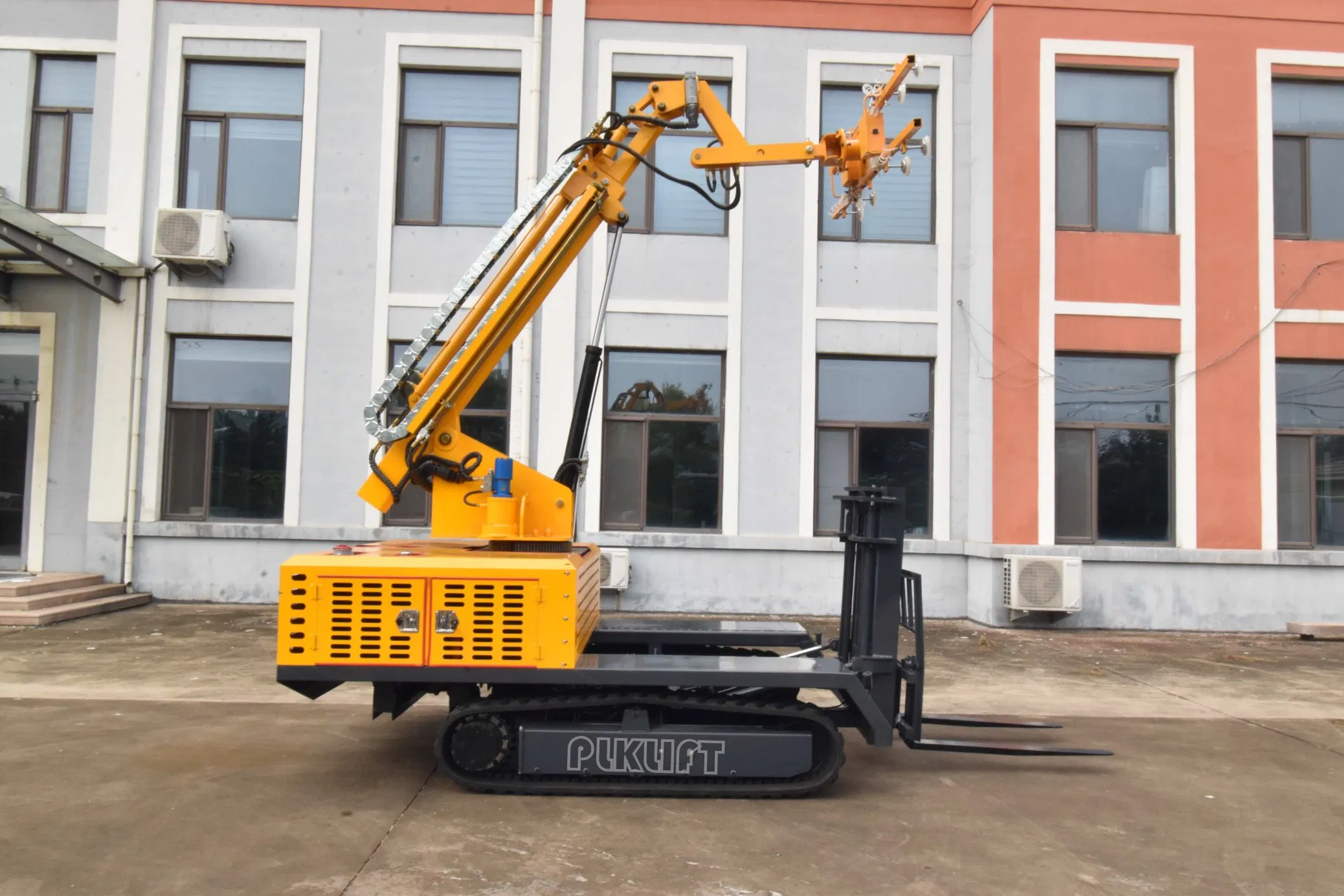 CE Certified Plk Lift Crawler Truck Photovoltaic PV Panel Installation Vehicle