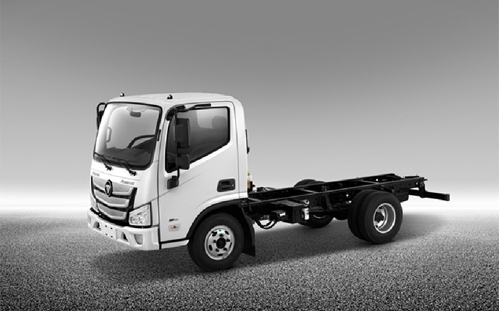 Aumark S Flatbed Truck for Efficient Freight and Cargo Transport