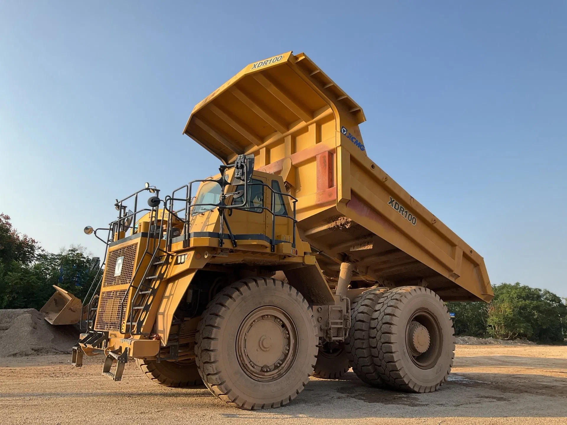 XCMG Official 90ton Used Mining Dump Truck Xdr100 Heavy Duty Haul Truck for Sale