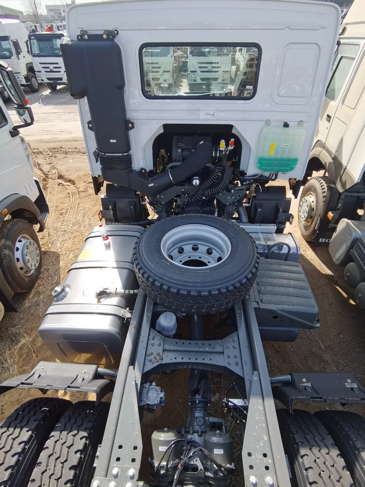 Tractor Head Tank Semi Trailer 6X4 Heavy Duty Mining Haul Truck