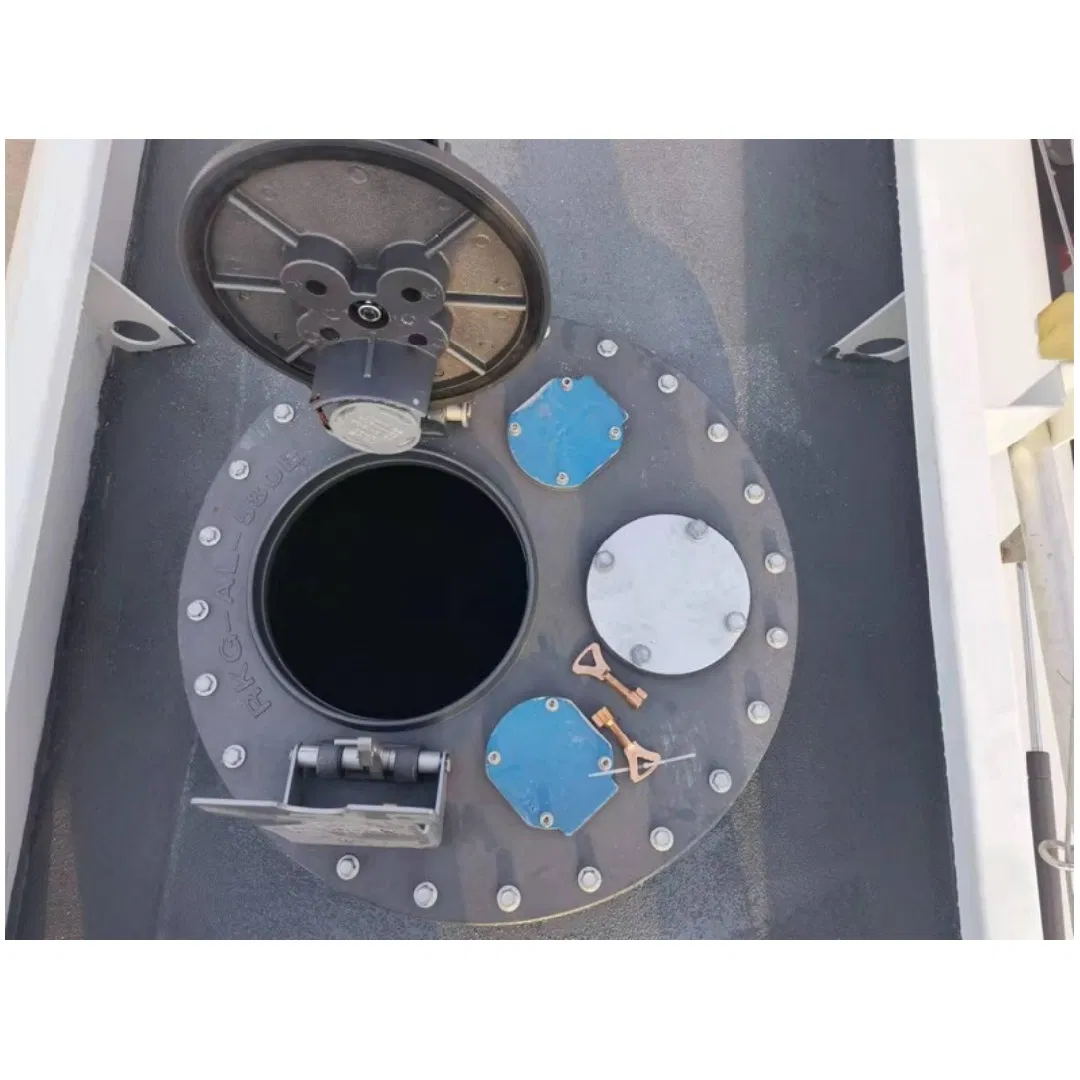 HOWO Cafu Mobile Refueling Truck Operation Compact Flexible Custom Coating Logo Dual Tank Diesel &amp; Petrol Urban Fuel Delivery for Philippines