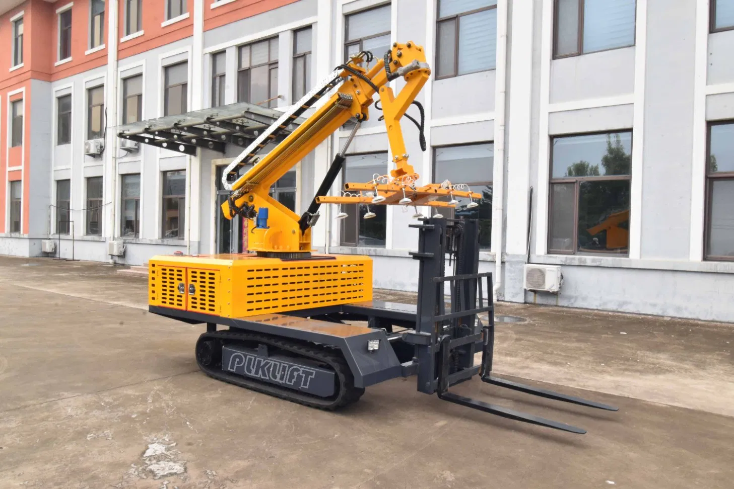 CE Certified Plk Lift Crawler Truck Photovoltaic PV Panel Installation Vehicle