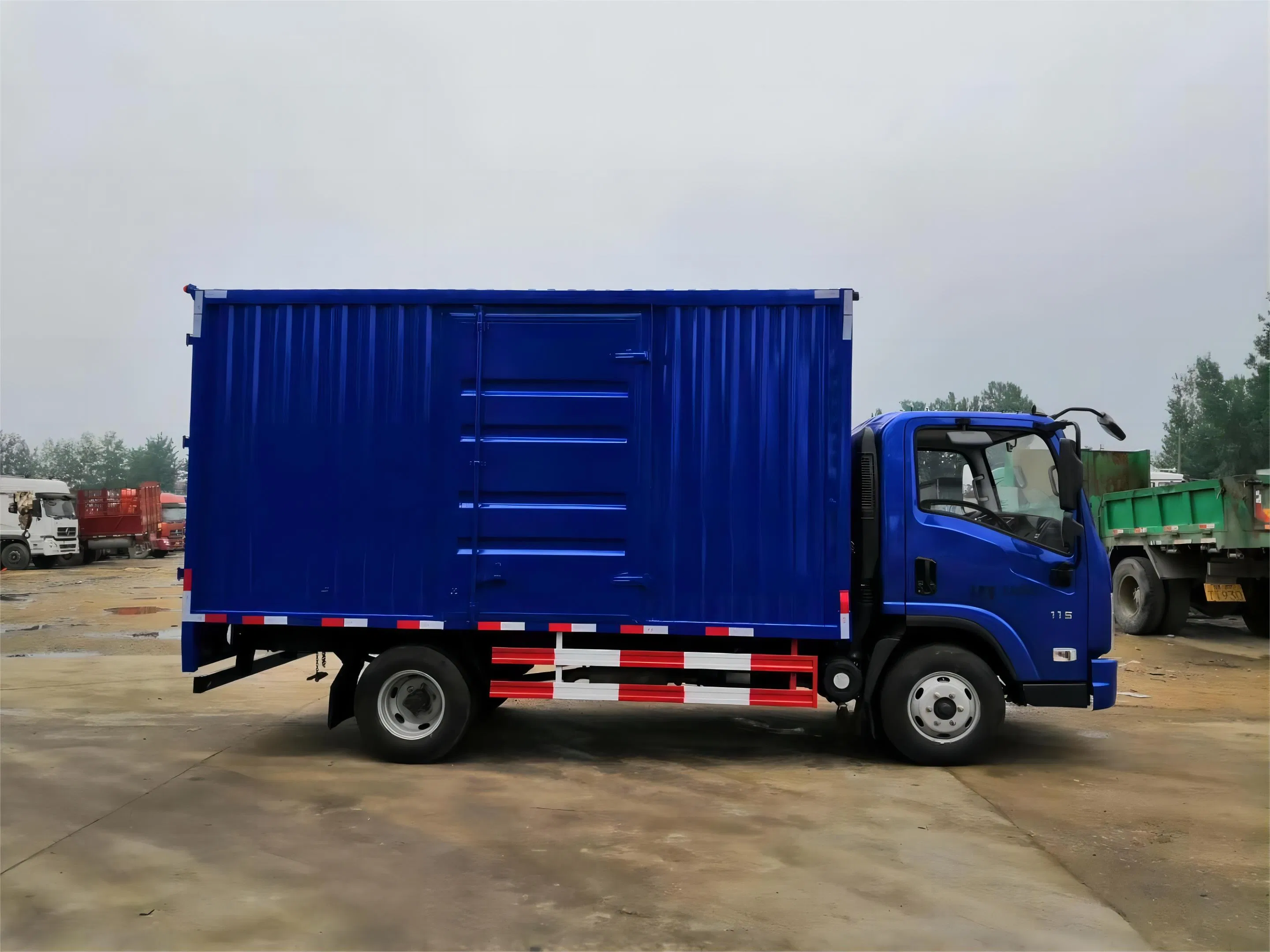 4m Box Cargo Truck Small Van Lorry Light Goods Vehicle