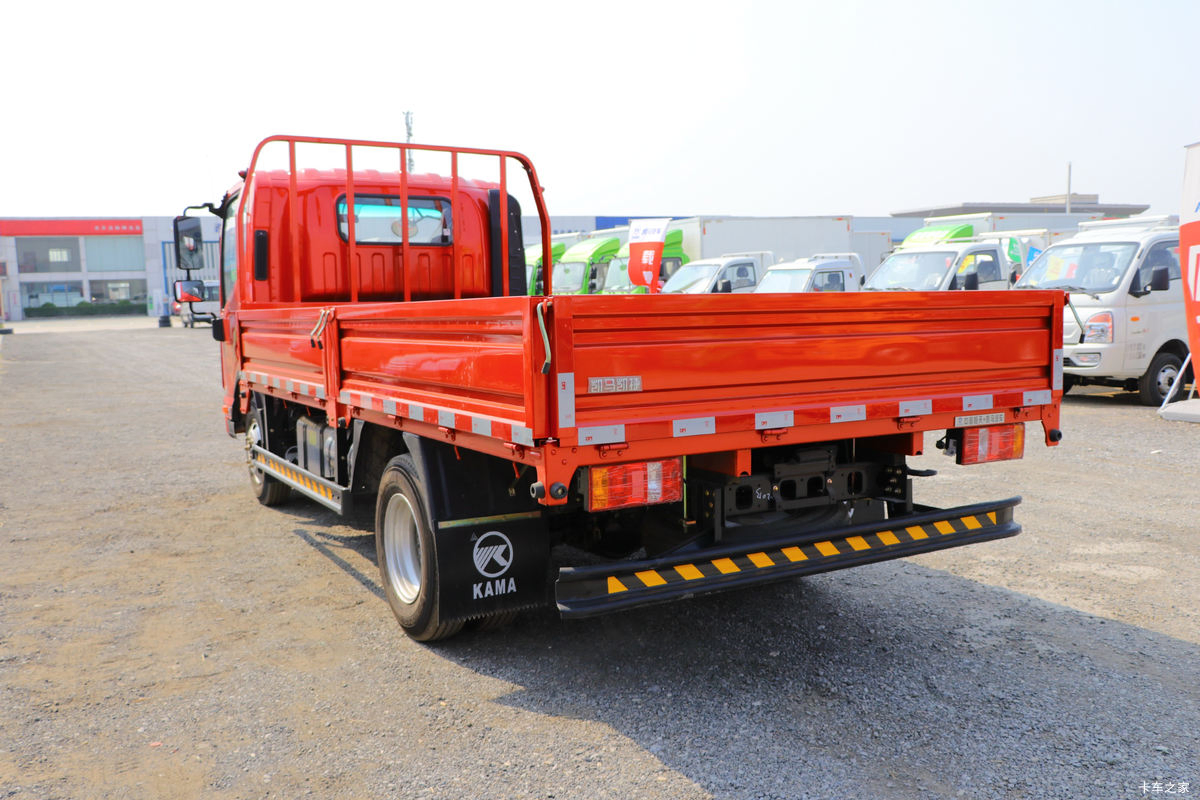 Diesel City Distribution Truck for Efficient Urban Logistics Solutions