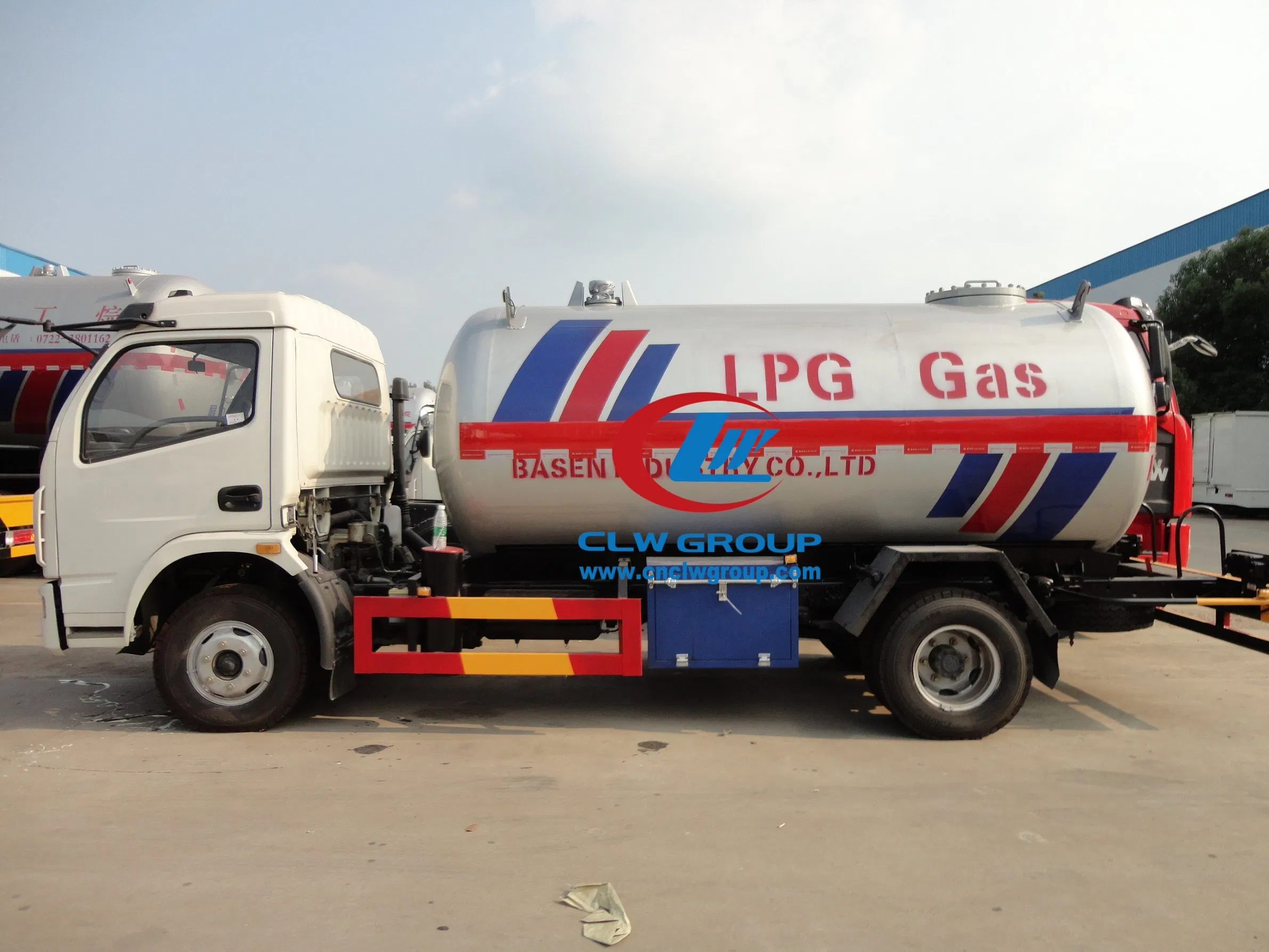 Dongfeng 5m3 8m3 Methane Storage Tank Container LPG Truck Trailer with Pump Transport Tanker Small LPG Bobtail Truck