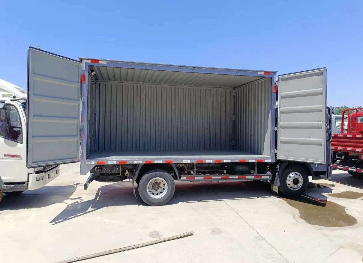 HOWO 4X2 Box Truck Heavy Duty Enclosed Cargo Truck for Logistics and Distribution