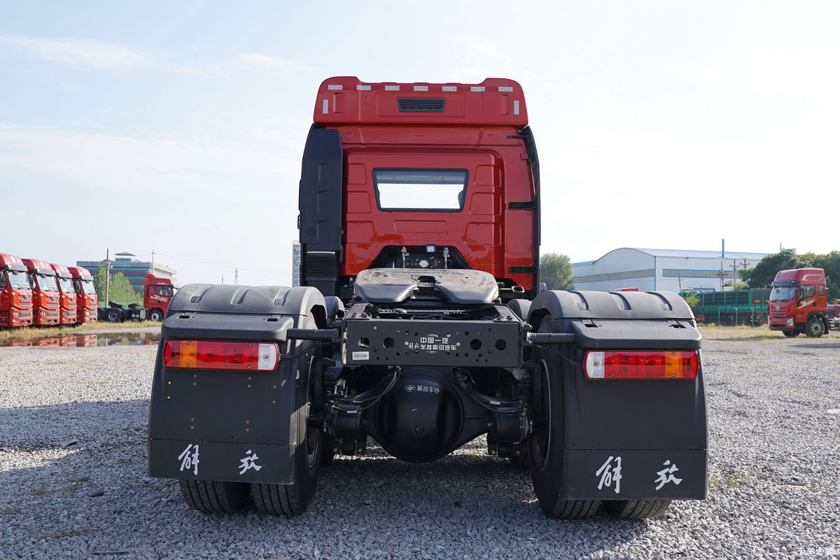 FAW Jiefang J6p Heavy-Duty 560HP 6X4 Tractor Truck Classic Edition Euro IV Diesel Fuel High Efficiency Tractor