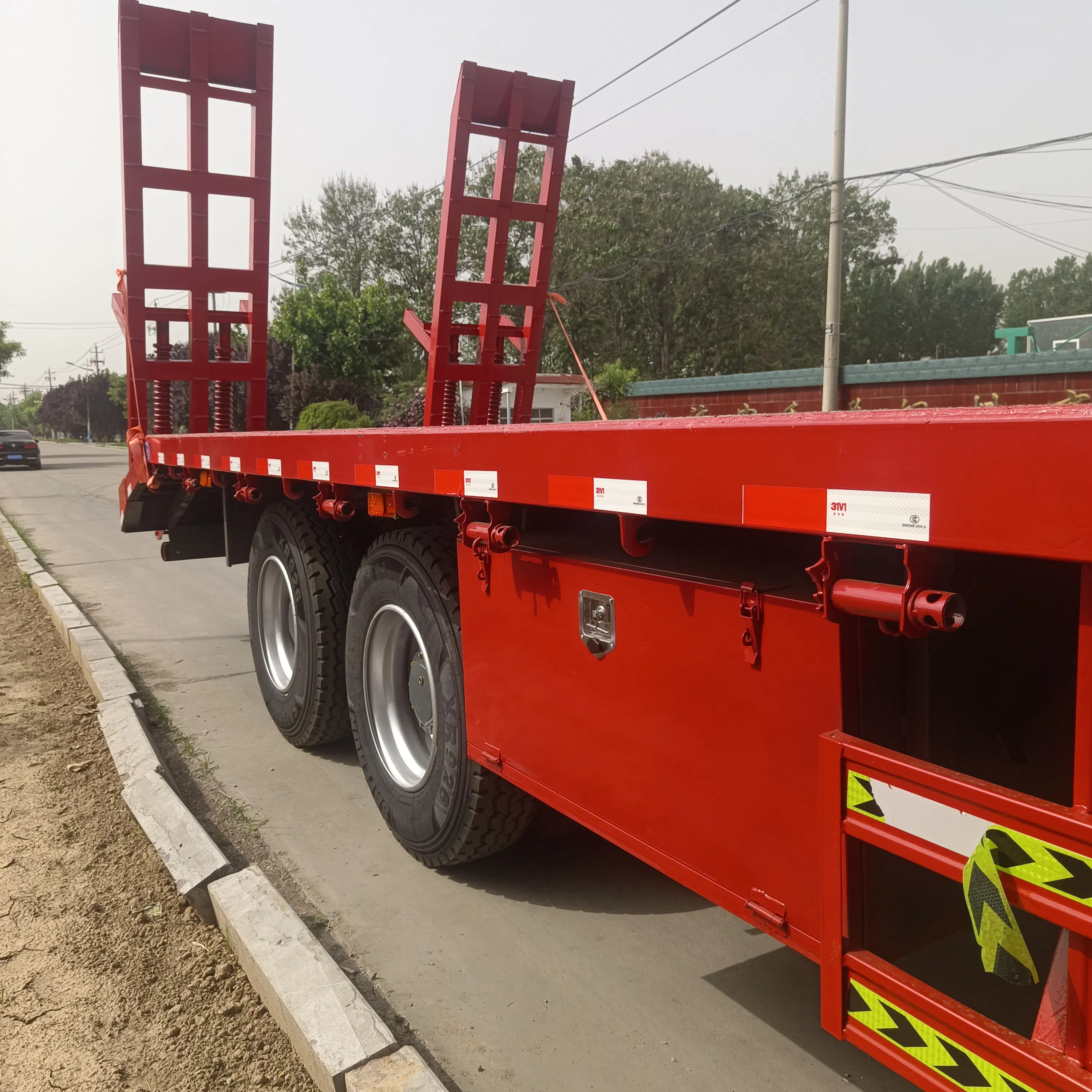 Multi-Function 8X4 Sinotruk HOWO 371HP Flatbed Truck Container Transporter Heavy Machinery Transport HOWO Truck