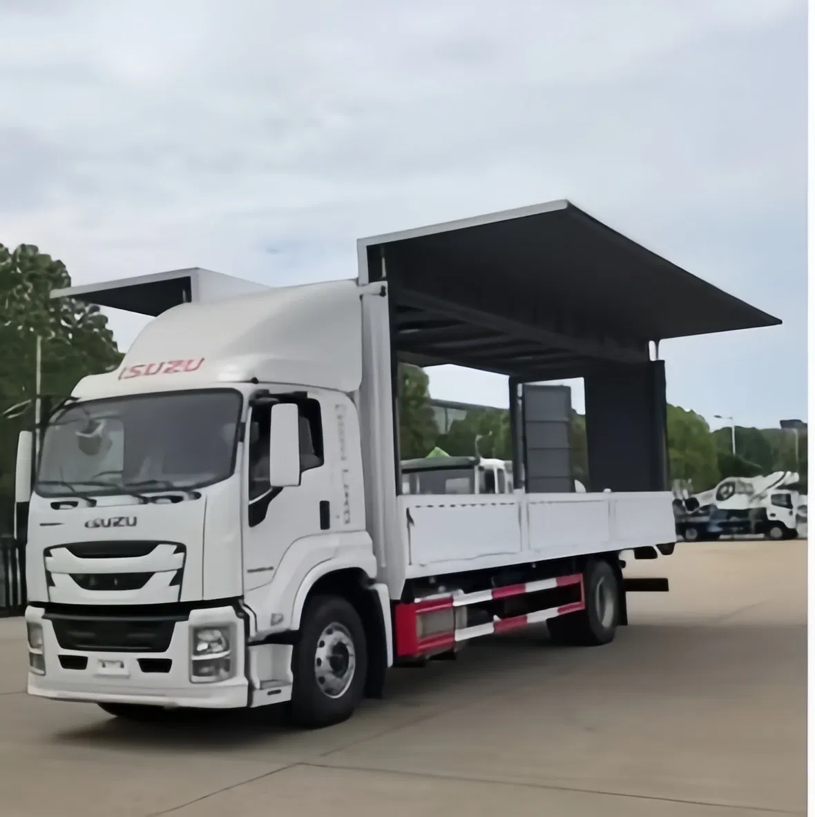 Best Price 10 Ton Diesel Wing Van Truck with 4X2 Chassis – Ideal for Logistics and Distribution