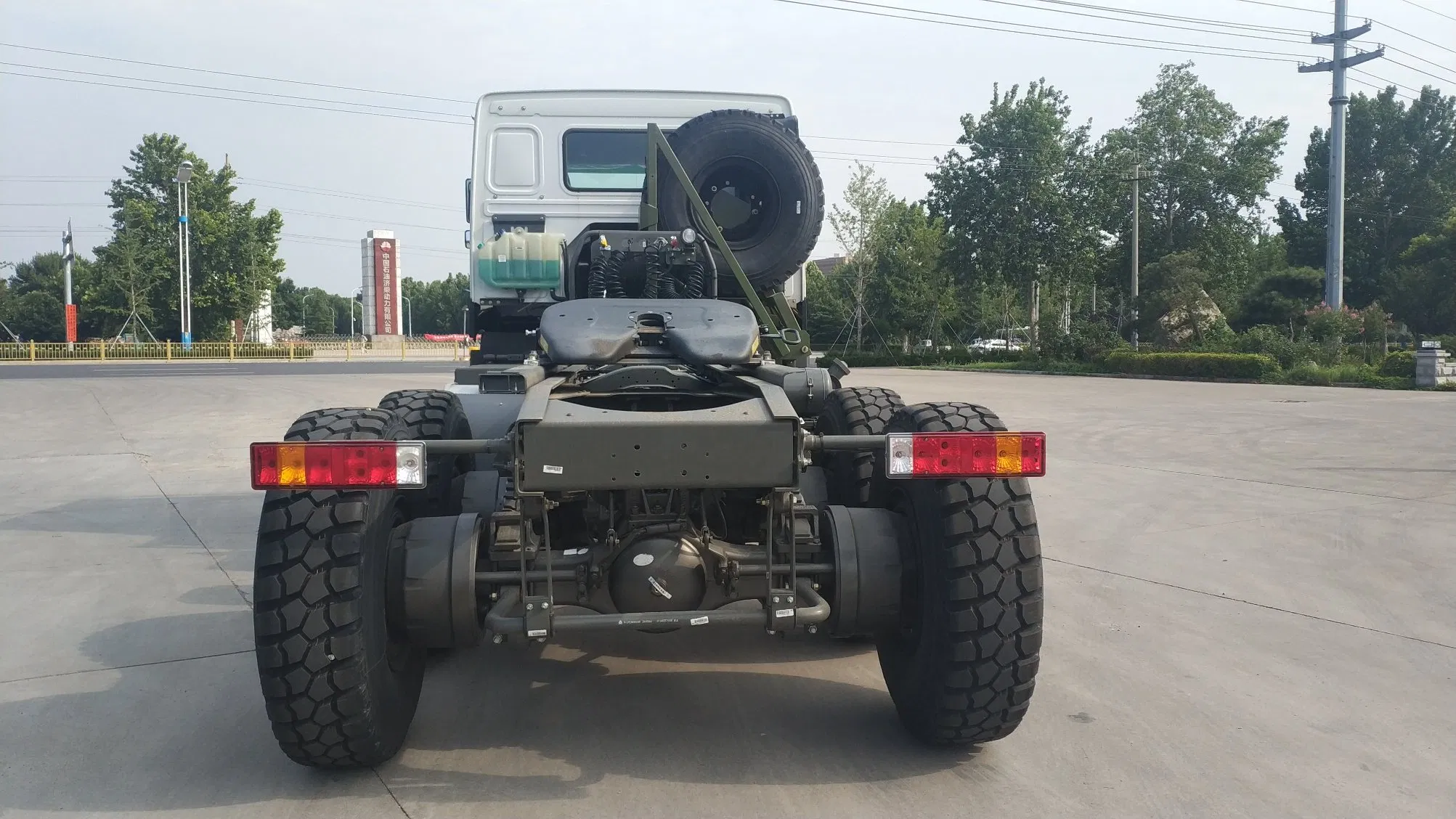 Shacman F3000 A7 371HP 8X4 6X4 Prime 10 Wheels Heavy Duty Used Dump Trailer Garbage Cargo Tractor Electric Transportation Transport Tipper Lorry Truck for Sale