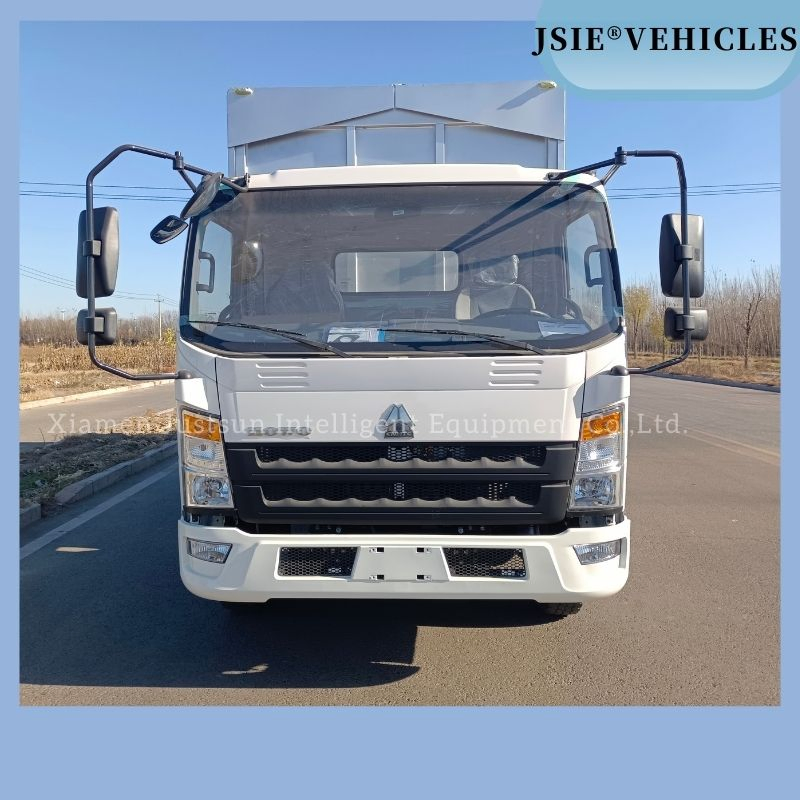 HOWO 4X2 Wing Container Transport Vehicle Truck