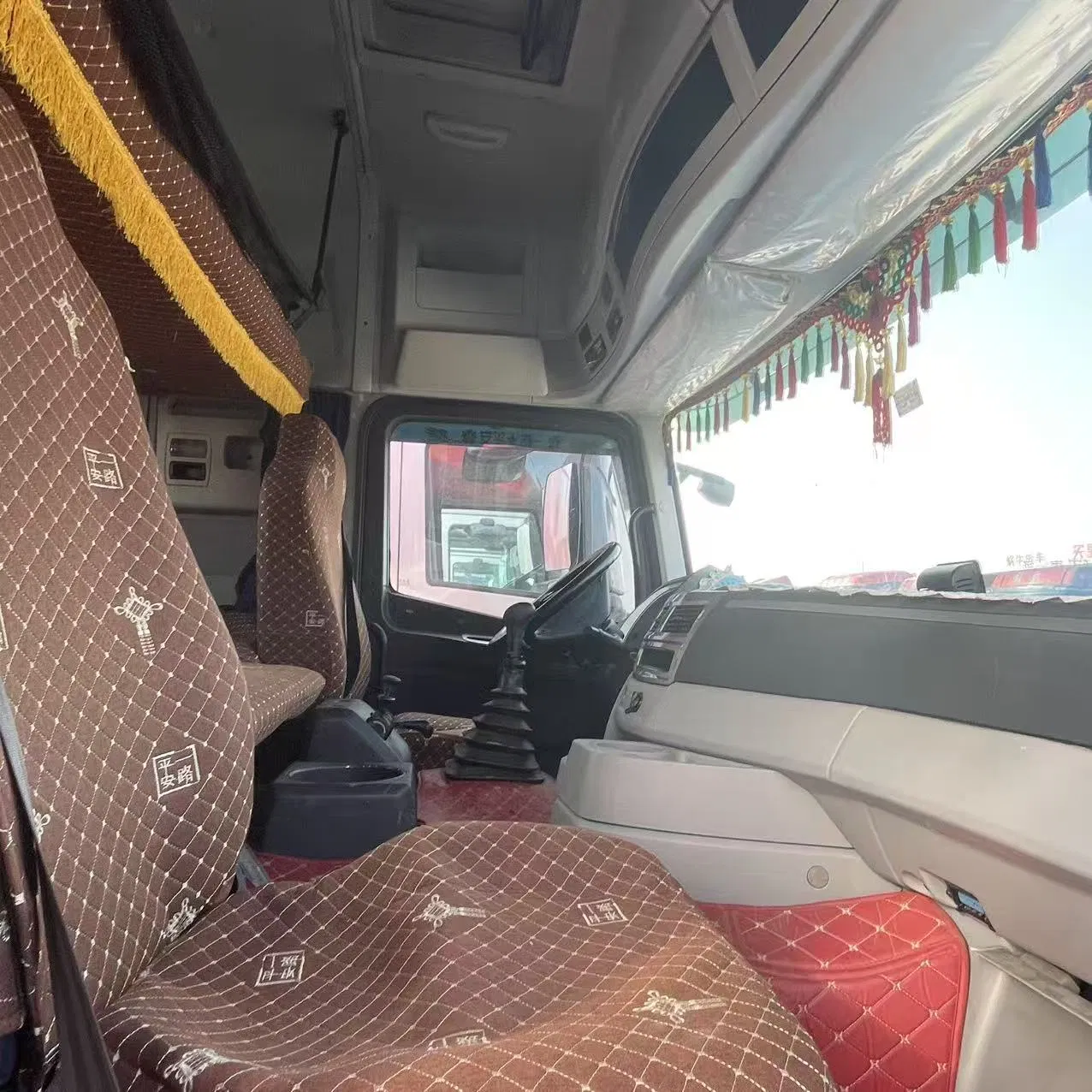 Second-Hand Foton Gtl Tractor Truck Euro III/IV/V Diesel Fuel Left Drive Heavy Duty Tipper Truck for Mining Construction and Long Haul Transport Export Ready