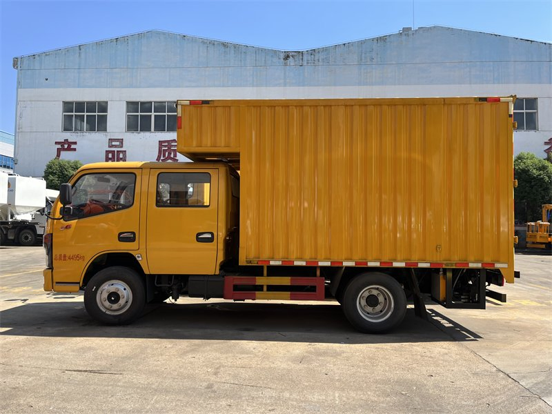 Factory Direct Sales Double-Row Cab 4X2 Van Type Cargo Lorry Truck Mobile Repair Vehicle with Tools