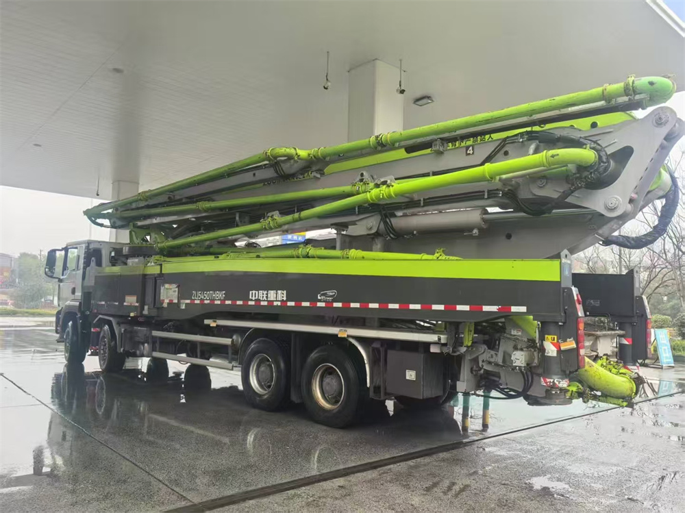 High-Capacity Used 59m 62m 67m Cement Boom Pump Truck Featuring Zoomlion Electric Drive System