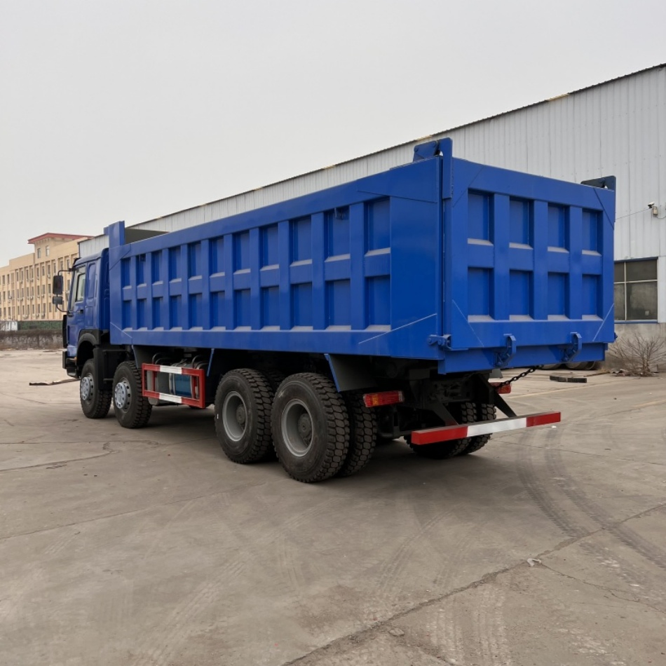 Rugged Reliability Heavy-Haul Applications HOWO 12-Wheel Dump Truck Description for Mining Applications