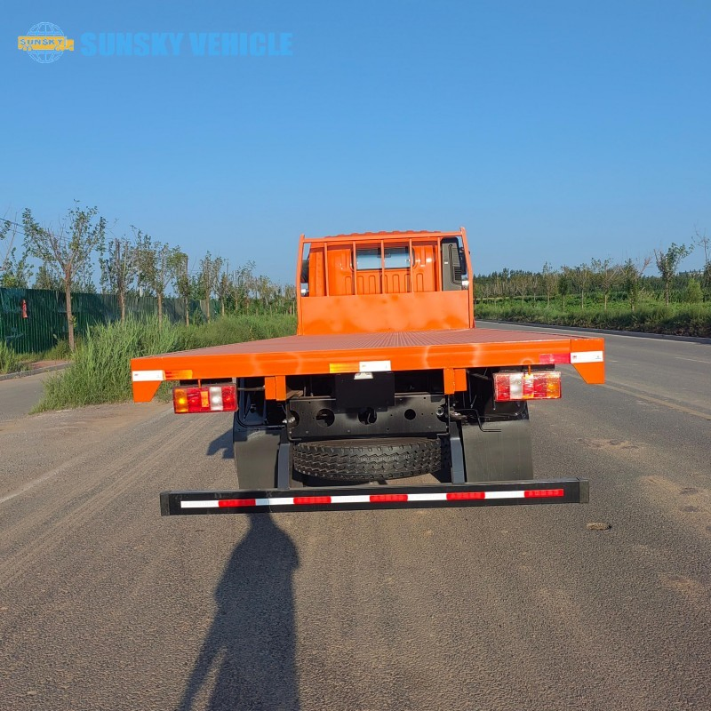HOWO 4X2 Flatbed Truck for Heavy-Duty Cargo Transport