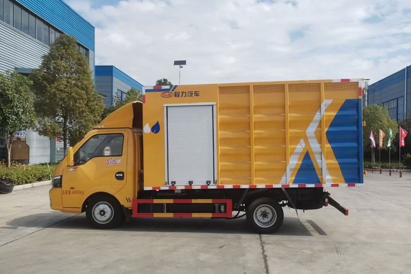 Dongfeng Tuyi Material Shredding Truck - Tree Branch Crusher (8m³ , 4t/h) China Mobile Wood Crushing Vehicle