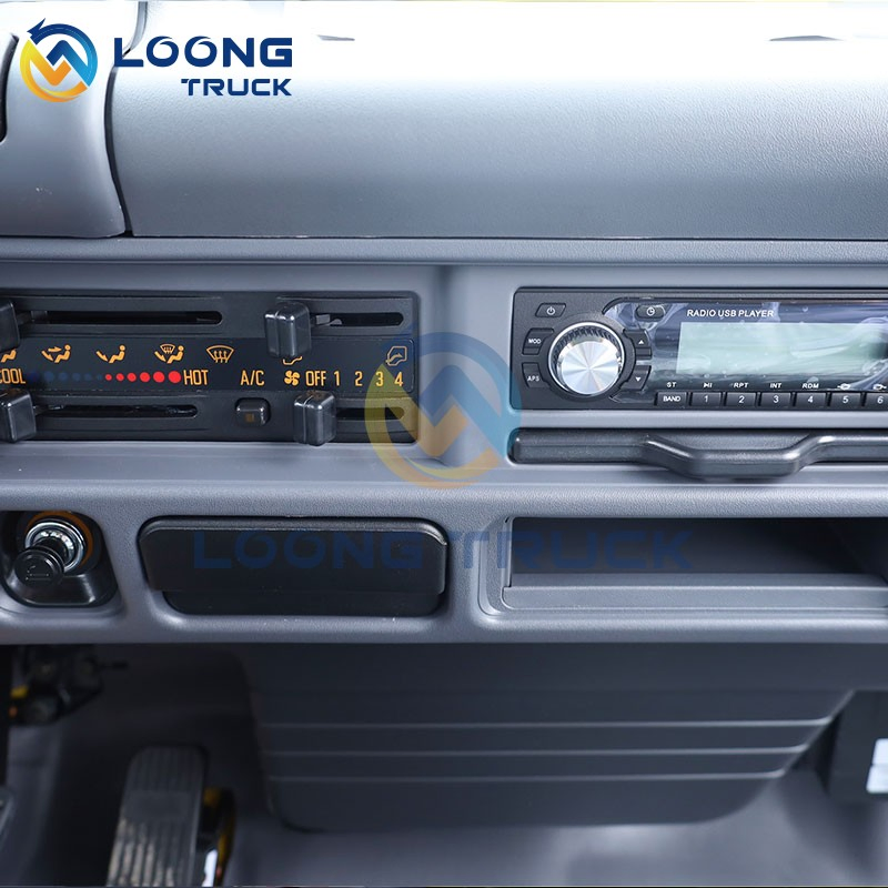 Qingling 100p Double Cabin Versatile Cargo Truck for Urban Deliveries