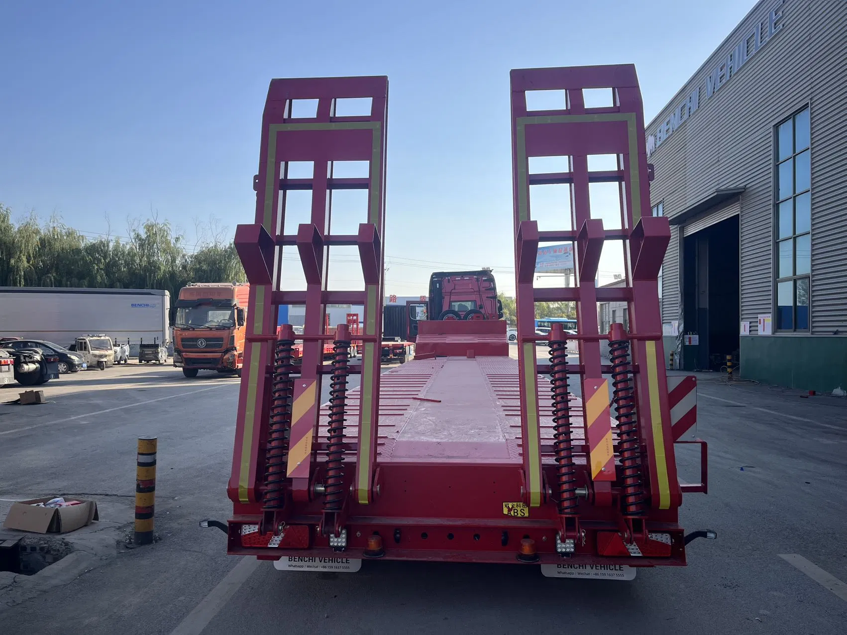 9-Axis Heavy-Duty Flatbed Semi-Trailer Transport Truck