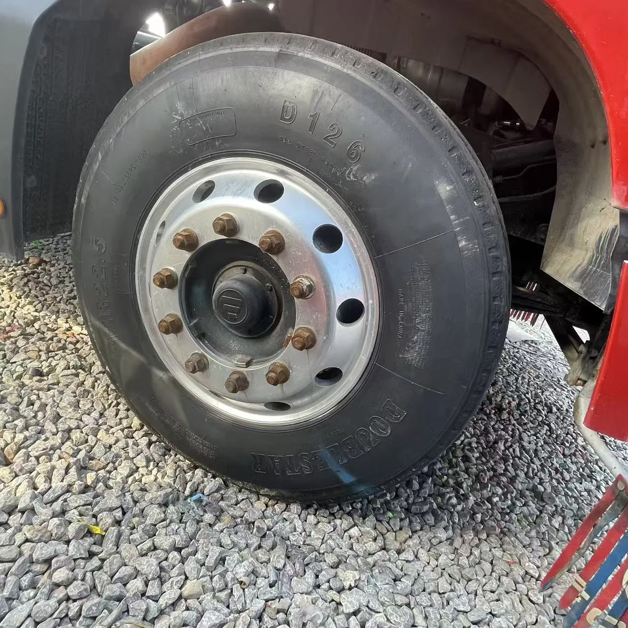 Second-Hand Foton Gtl Tractor Truck Euro III/IV/V Diesel Fuel Left Drive Heavy Duty Tipper Truck for Mining Construction and Long Haul Transport Export Ready