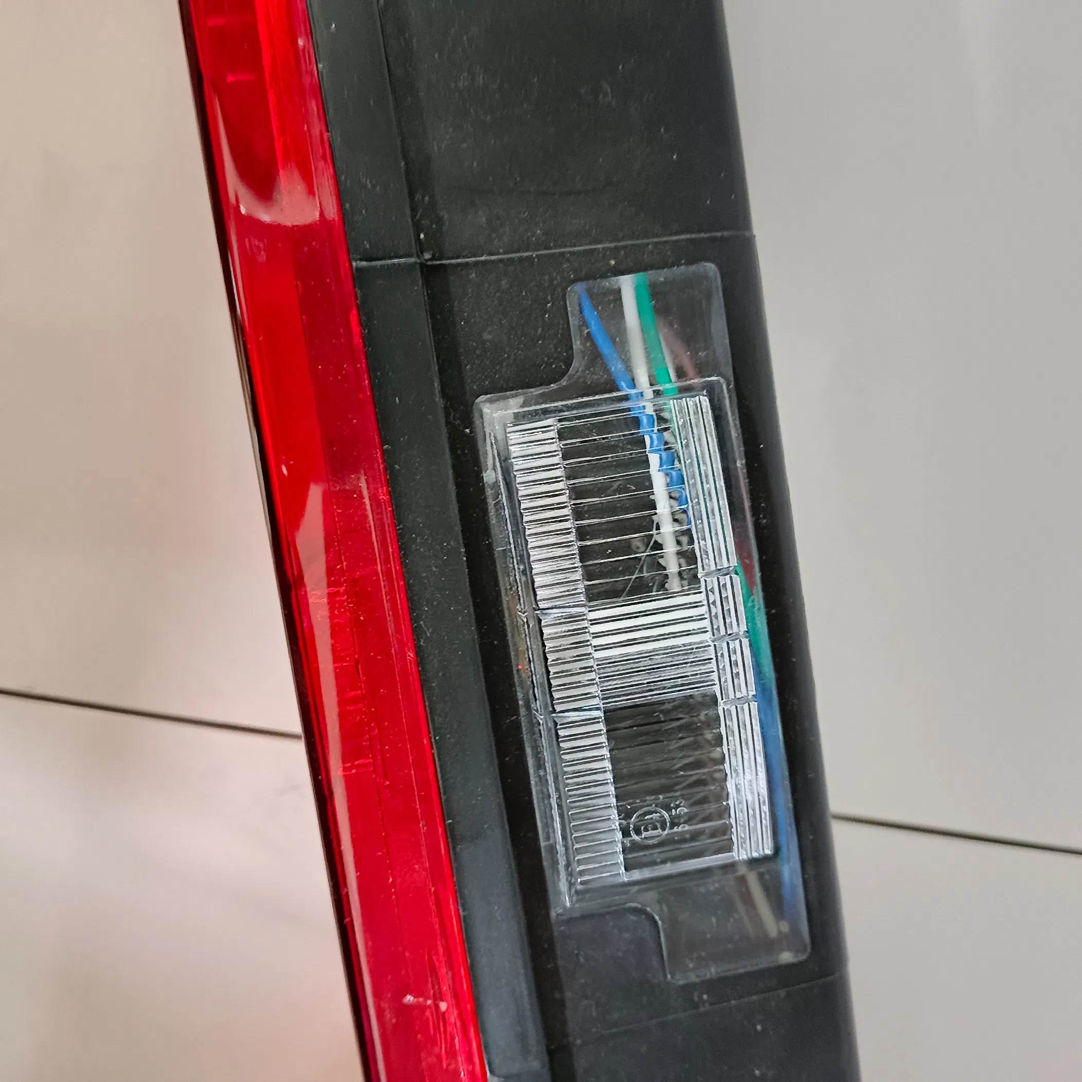 Boa Condição Preço Baixo LED Caminhão Veículos Agrícolas Triciclo Caminhão Ônibus Luz Traseira Sinal de Parada Freio Ré Sinal de Viragem Lampada de Aviso