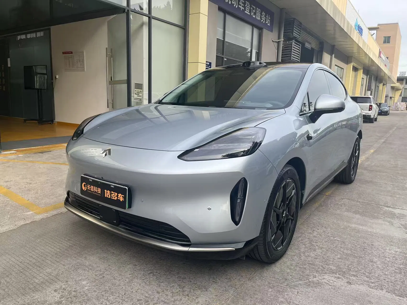 2024 Hiper Ht 825: 800V Lidar, 825km Alcance, Portas Asa de Gaivota