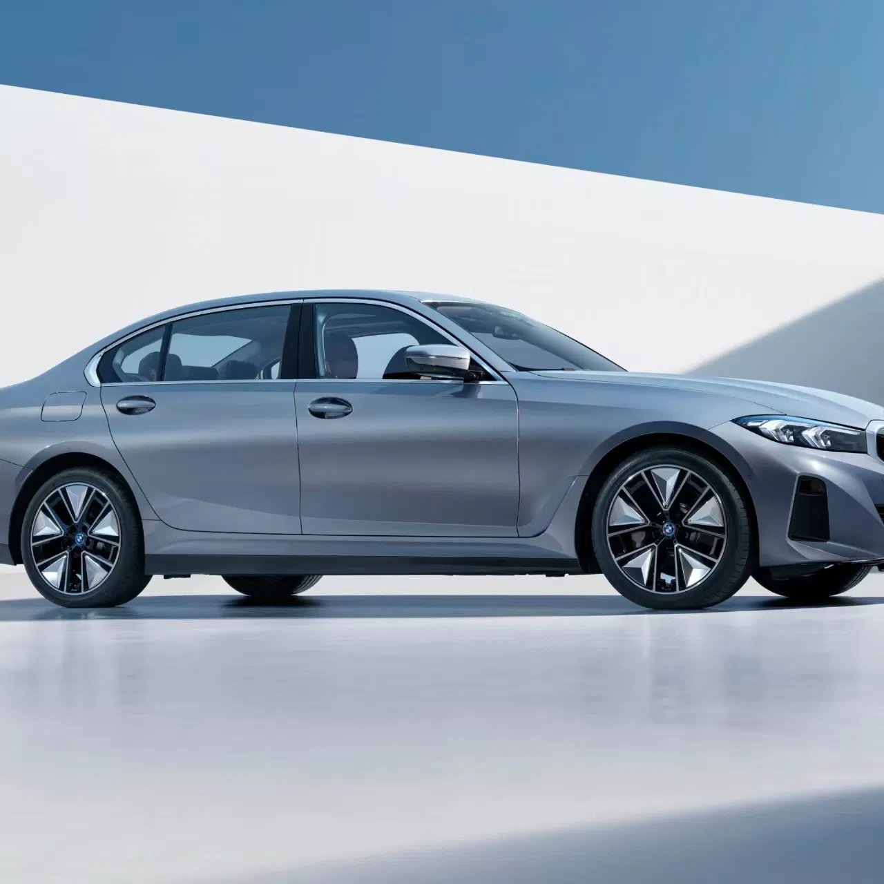 Carro Elétrico Sedan EV