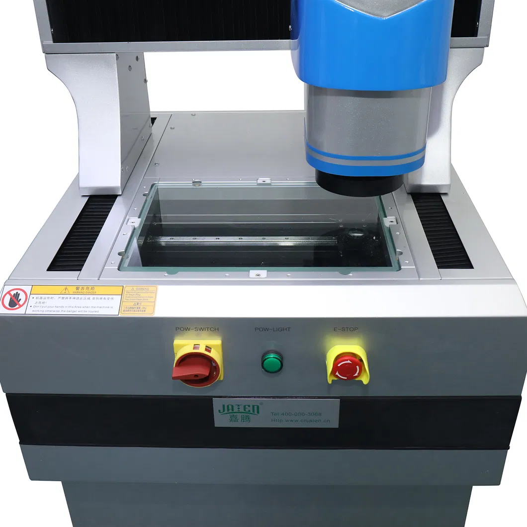 Visão frontal da máquina CNC
